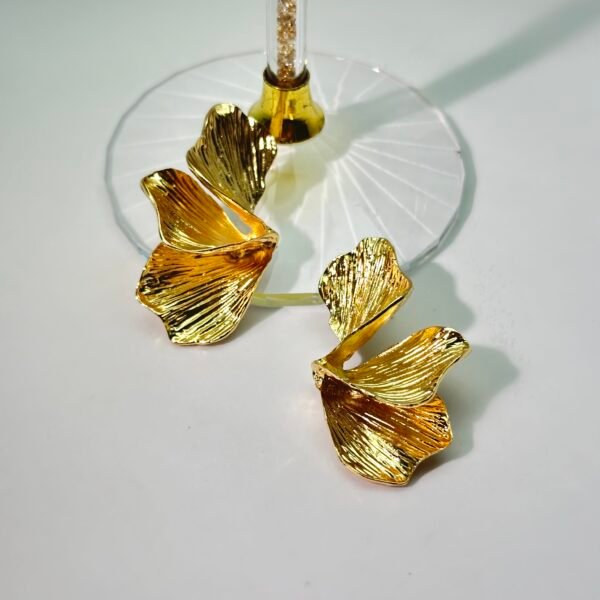 A004 Gilded Ginkgo Windcatchers
