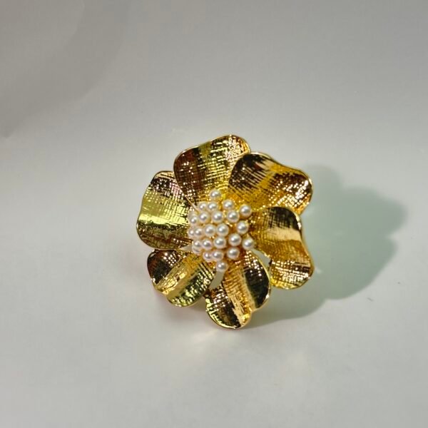 B001 Eternal Bloom Dewdrop Ring