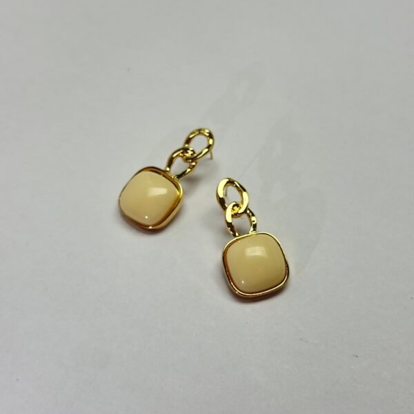 A007 Modernist Link Drops